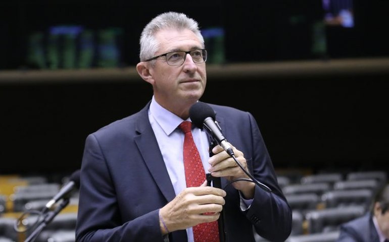 Projeto permite inclusão de sindicatos no regime do Simples Nacional