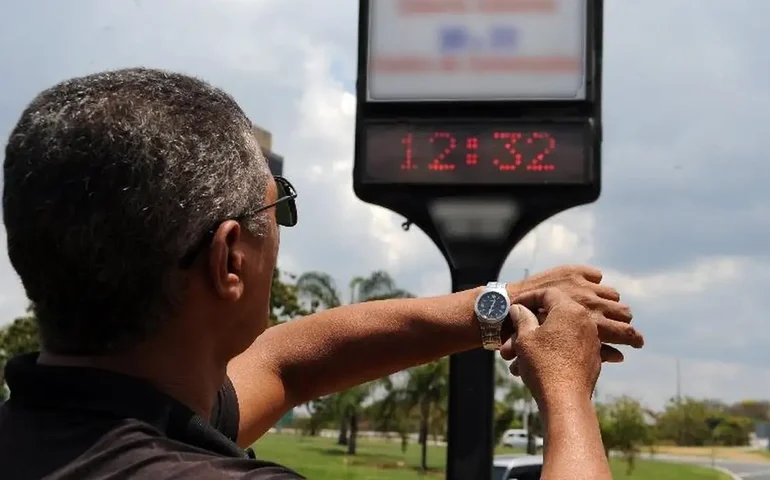 Volta horário de verão entra no radar, mas é improvável no curto prazo