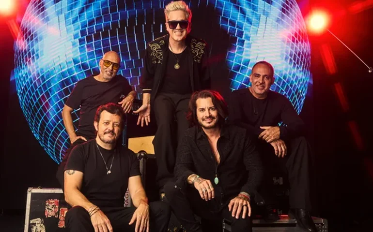 Jota Quest inicia celebração de 30 anos com 'feat' inédito usando a voz original de Tim Maia em 'Acenda o Farol'