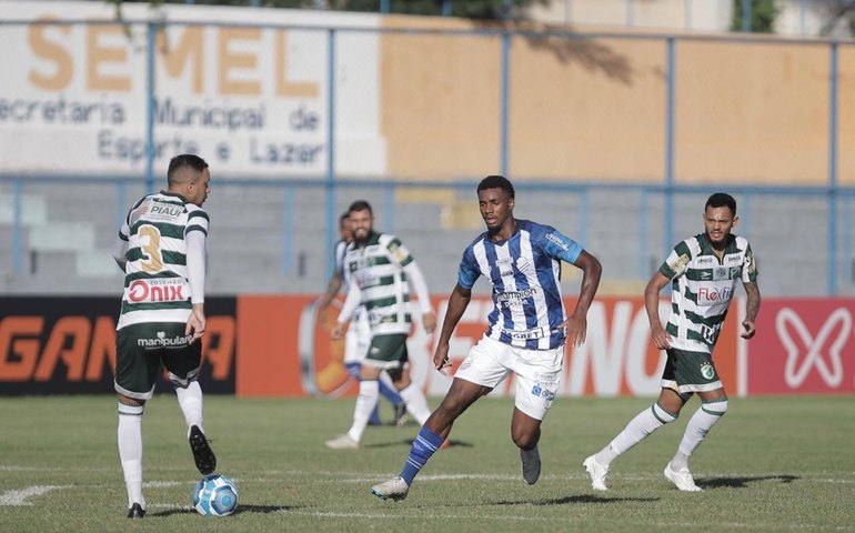 CSA empata com o Altos, em Teresina, e dorme no G8 da Série C