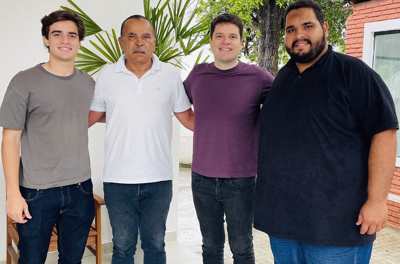 Ex-deputado Tarcísio Freire declara apoio à pré-candidatura de Davi Davino Filho ao Senado