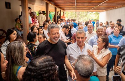 Trabalho de Arthur Lira garante investimento de R$ 3 milhões para pavimentação de 17 mil m² de vias urbanas em Pão de Açúcar