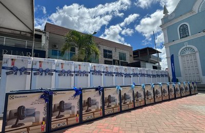 Mutirão Pelo Cliente Todo Dia em Santana do Ipanema leva economia e alegria para famílias com troca de ventiladores e geladeiras