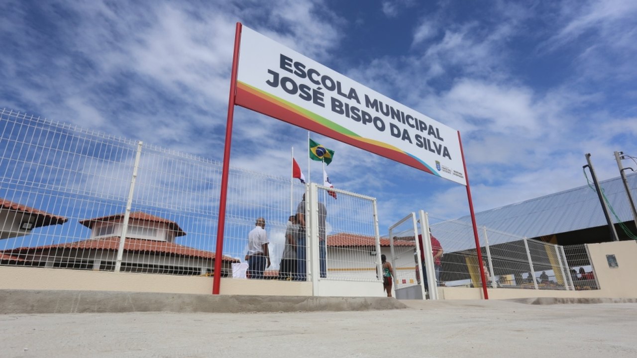 Prefeito Cacau inaugura nova sede da Escola Municipal José Bispo, na Barra Nova
