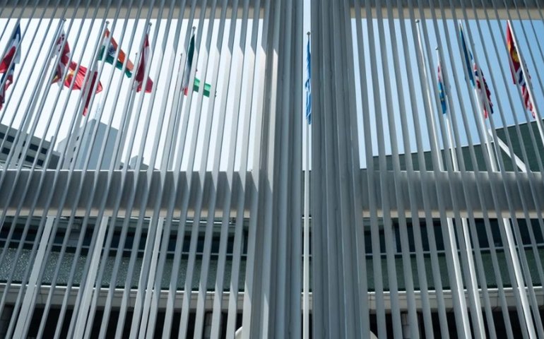 Brasil fica de fora de cúpula de clima e governo tenta reverter decisão