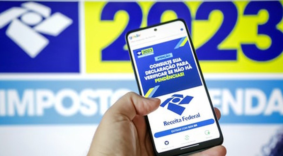 Receita paga terceiro lote de restituição do Imposto de Renda nesta segunda-feira; veja quem recebe