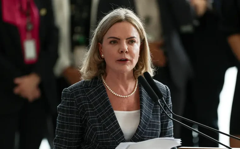 Gleisi critica escolha de Motta por Derrite como relator do PL antifacção