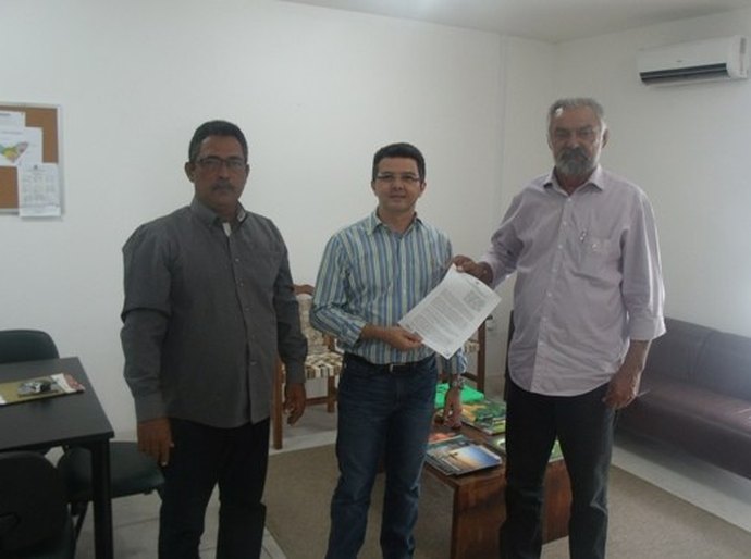 Emater-AL firma convênio com Prefeitura de Carneiros