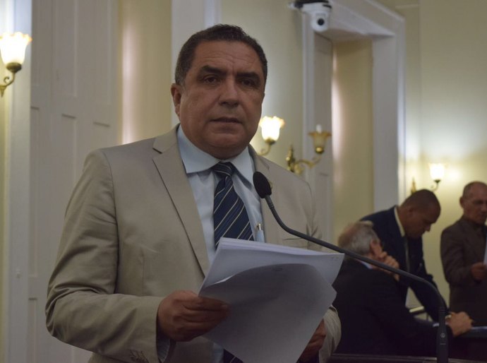 Inácio lembra os 102 anos da Fábrica da Pedra e lamenta crise vivida pela empresa