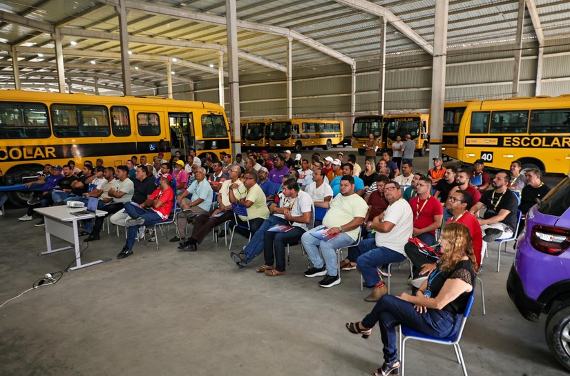 Detran amplia ações de educação para o trânsito com formação para motoristas de transporte escolar e motociclistas