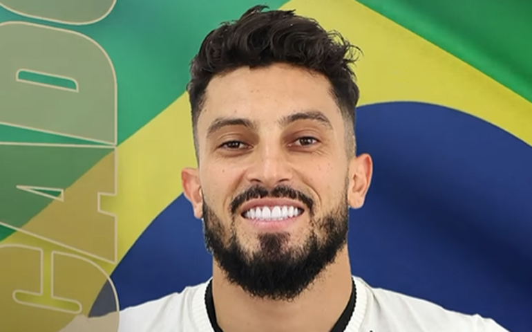 Alex Telles é convocado para a seleção após exames detectarem lesão muscular em Guilherme Arana