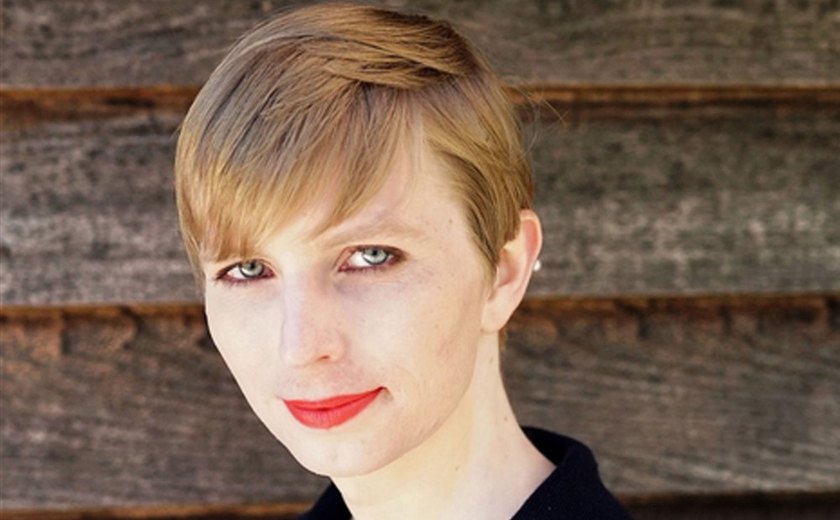 Em liberdade, Chelsea Manning posta foto após transição como mulher transgênero