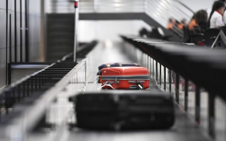 Livro de ocorrências aponta liberação irregular de bagagens em voo com políticos e empresário de apostas