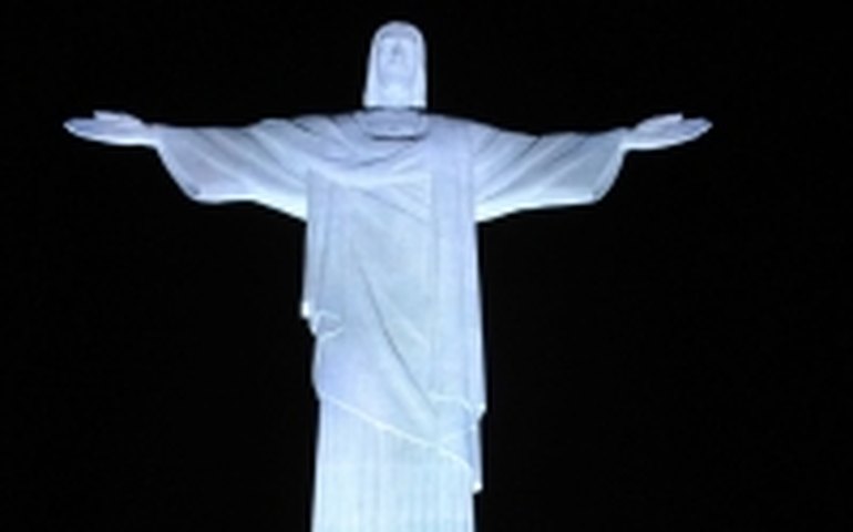 Dedo do Cristo Redentor danificado por raio será restaurado a partir de terça-feira