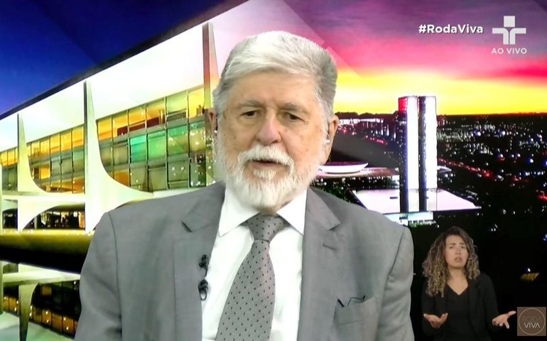 Pressão dos EUA sobre soja chinesa é 'quase um estado de guerra' contra o Brasil, afirma Amorim