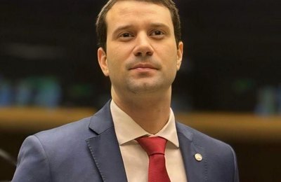 Emenda de Daniel Barbosa garante nova UTI móvel para o Corpo de Bombeiros no Agreste