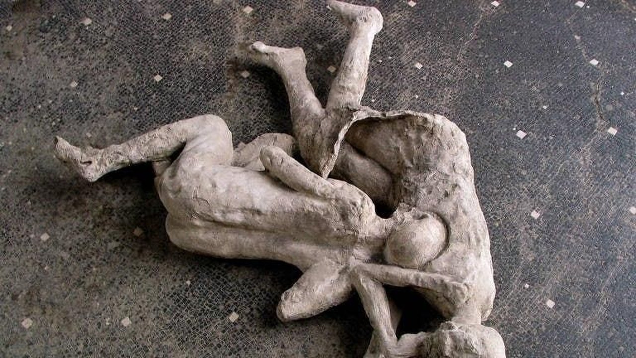 Armário fechado há quase 2 mil anos revela cotidiano de morador de Pompeia