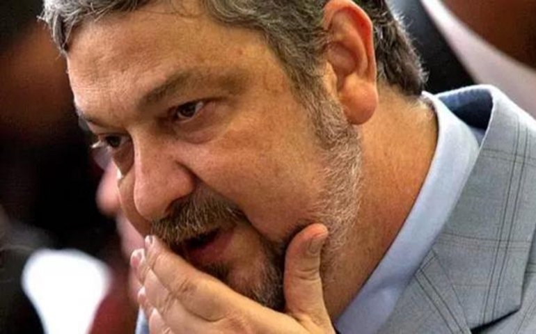 Polícia Federal pede indiciamento de Palocci e mais cinco pessoas