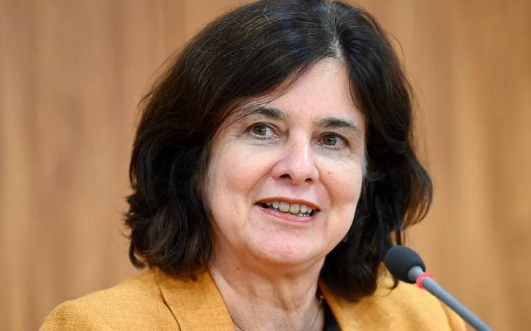 Governo colocará R$ 1,5 bi contra dengue e aguarda vacina do Butantan, diz Nísia Trindade
