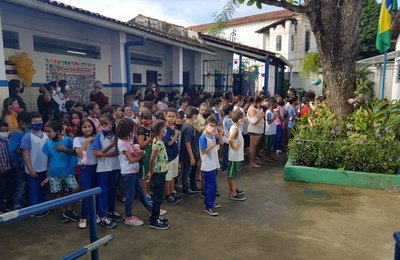 Escola Municipal Marechal Floriano Peixoto e CMEI Nadir Brandão realizam 3ª Jornada Científica