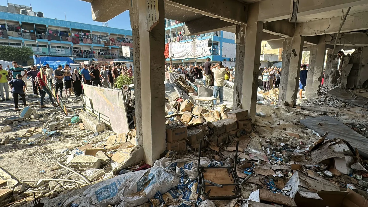 Aliados de Israel criticam morte de seis funcionários de agência da ONU durante bombardeio contra escola em Gaza
