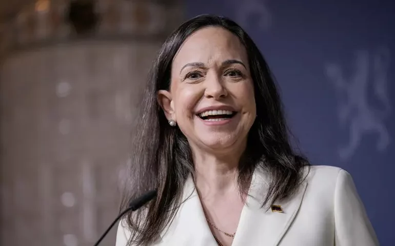 Trump diz que Machado não deveria ter vencido Nobel da Paz