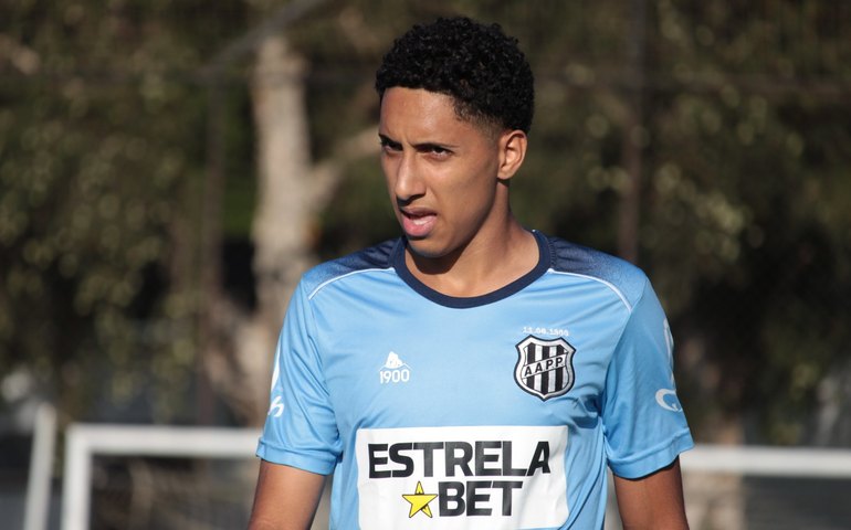 Ponte Preta negocia e volante Felipinho deve se transferir para o Athletico-PR