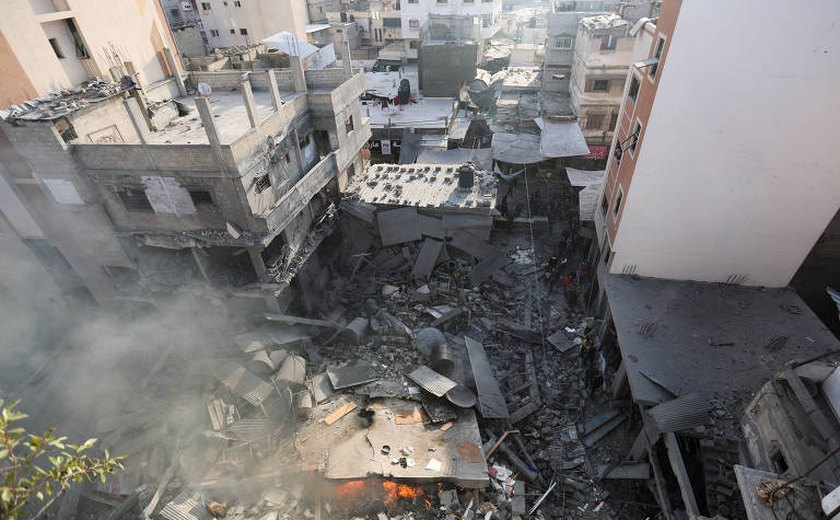 Israel lança nova onda de ataques aéreos no Líbano; Beirute confirma 182 mortos