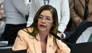 Em pronunciamento, à bancada, senadora Dra. Eudócia (PSDB-AL). - Foto: Geraldo Magela/Agência Senado
