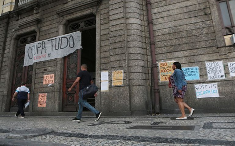 Enem será adiado para 240 mil candidatos por causa de ocupações de escolas