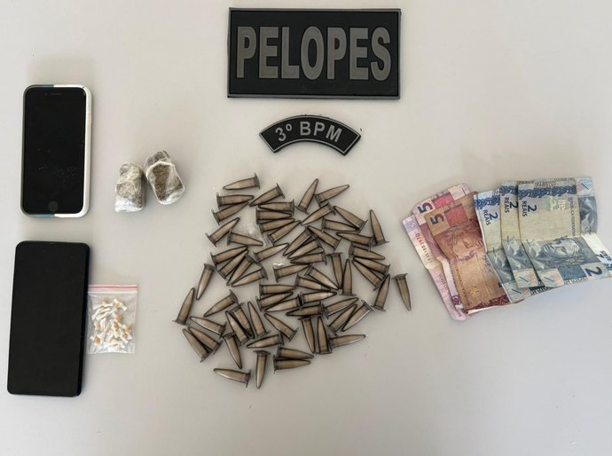 Polícia Militar apreende entorpecentes e captura foragido da Justiça em Arapiraca