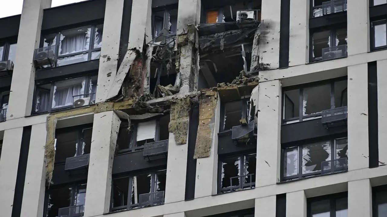 Rússia faz novo ataque de drones contra Kiev; e Ucrânia reivindica ataques contra Moscou