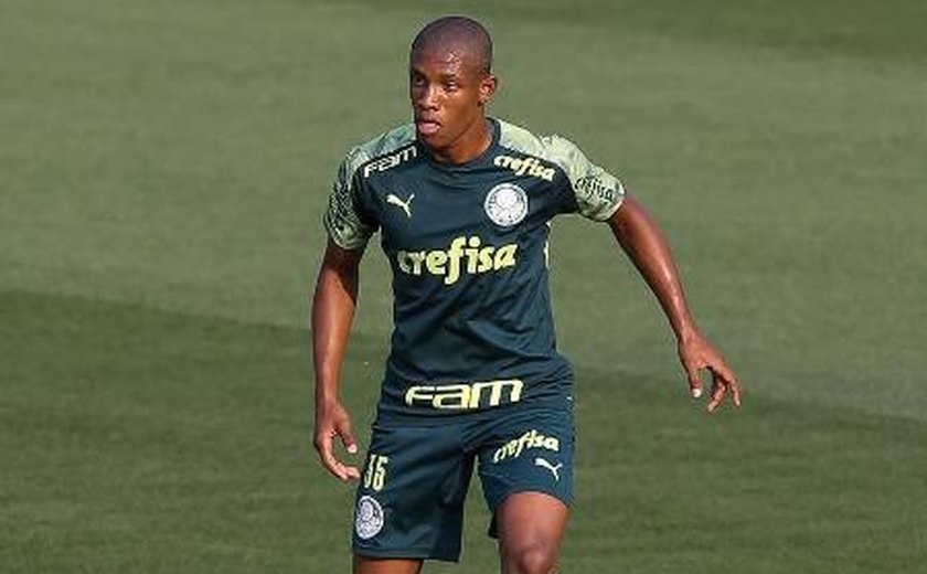 Danilo participa integralmente de treino e pode ser relacionado no Palmeiras