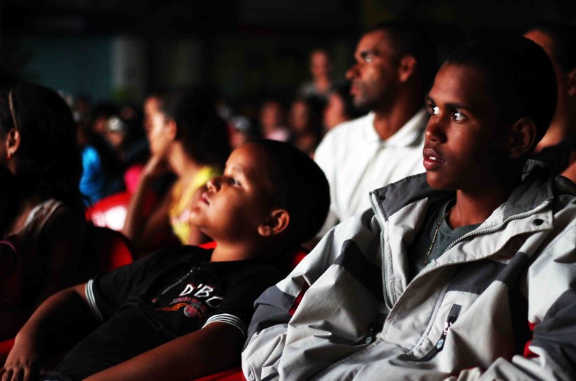 Tem pipoca e cinema de graça em Colônia Leopoldina e Paulo Jacinto