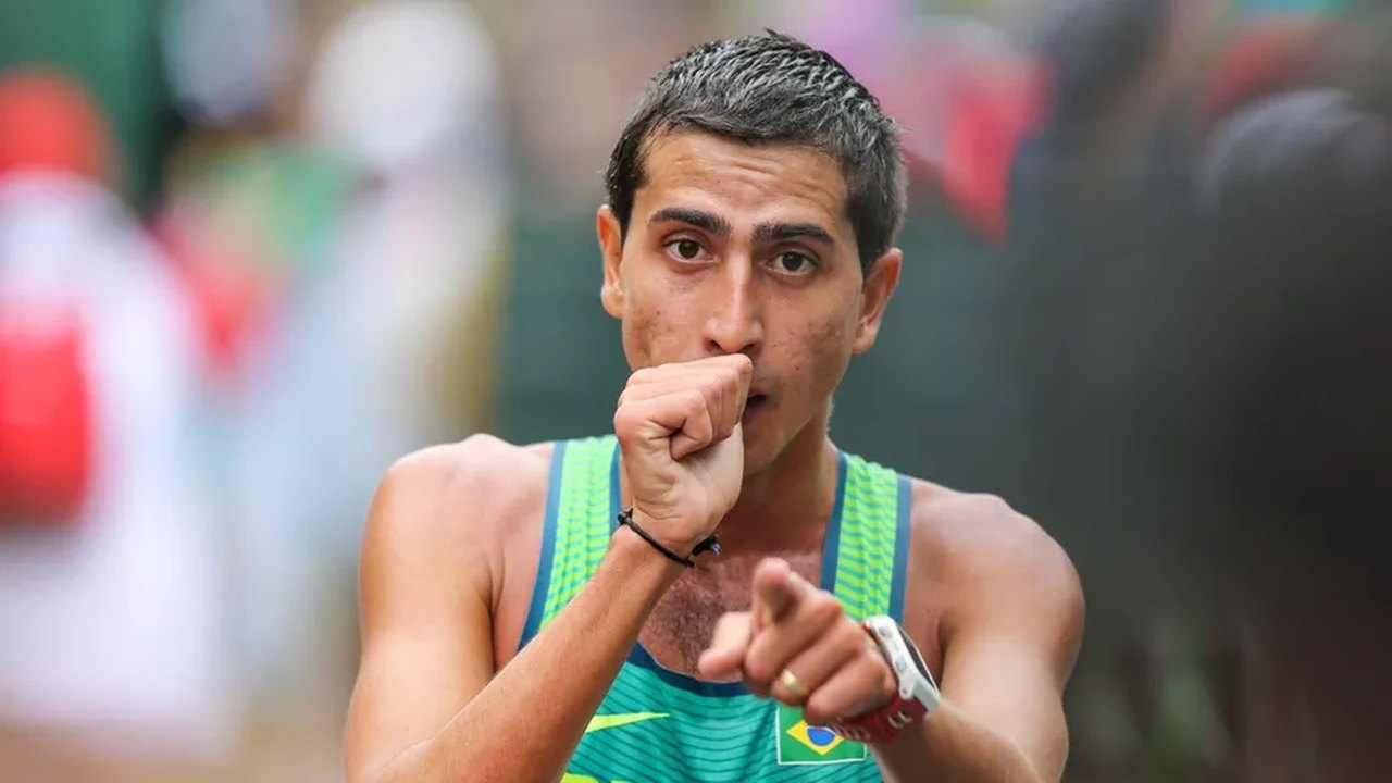 Caio Bonfim termina na sexta colocação na marcha de 20km no Mundial de Atletismo
