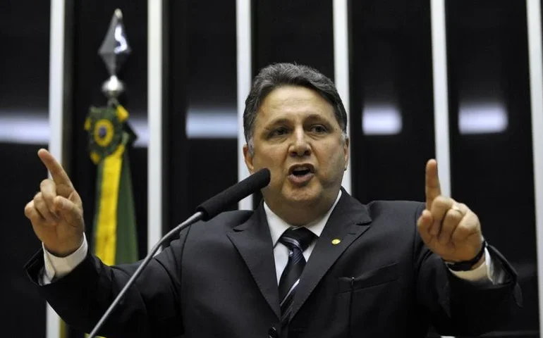 CPI do Crime Organizado ouve ex-governador Anthony Garotinho nesta terça-feira