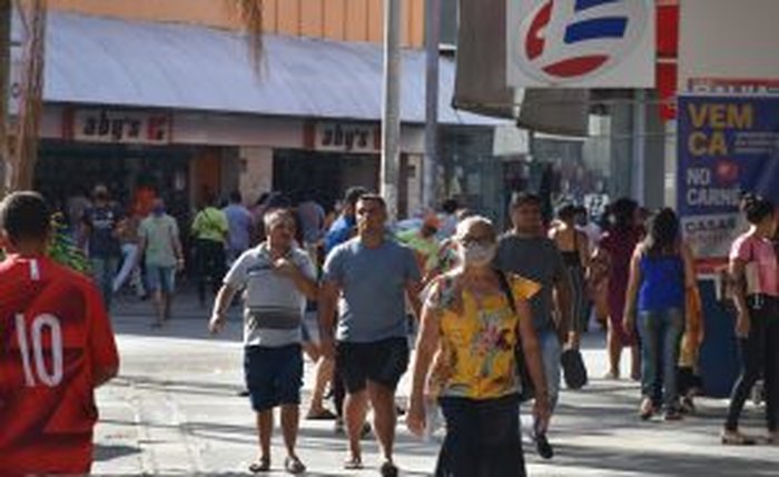 Este é o sexto mês seguido de avanços na série com ajuste sazonal Este é o sexto mês seguido de avanços na série com ajuste sazonal