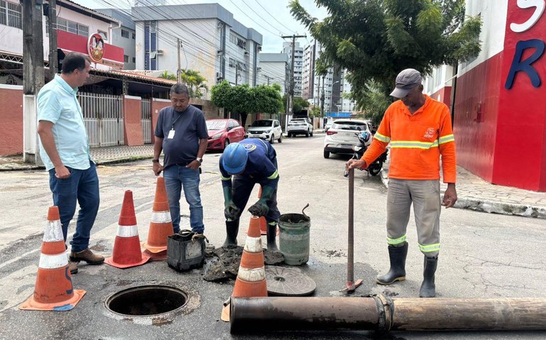 Operação Língua Suja identifica dois vazamentos de esgoto da BRK na Pajuçara