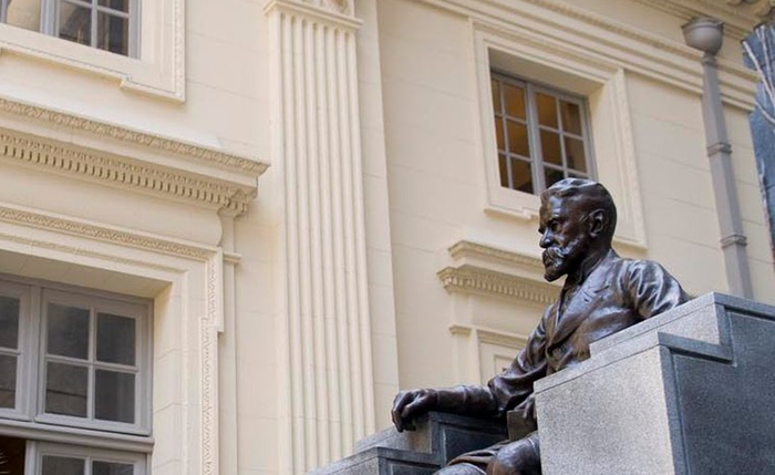 Objetivo da academia é o cultivo da língua e da literatura Objetivo da academia é o cultivo da língua e da literatura