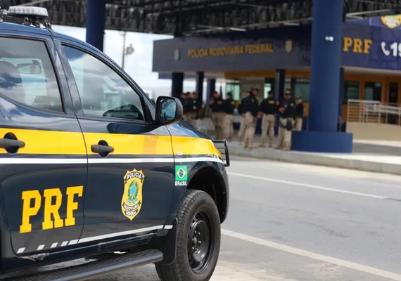 Motorista é preso pela PRF por falta de pagamento de pensão em Palmeira dos Índios/AL