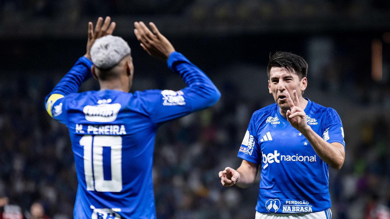 Cruzeiro vence Flamengo e Palmeiras agradece
