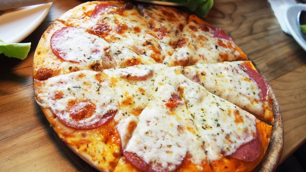 Dia da pizza: que tal colocar a mão na massa?