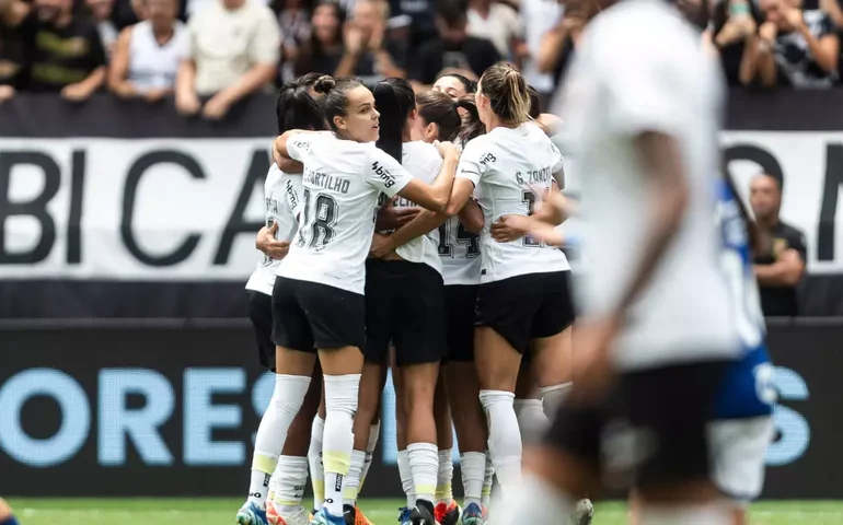 Corinthinas vence Cruzeiro e conquista o tricampeonato da Supercopa Feminina