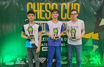 Alunos da Rede Municipal conquistam vagas para o Campeonato Brasileiro de Xadrez 2026