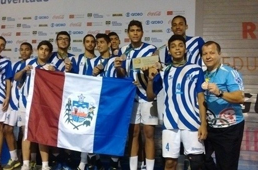 AL quebra jejum histórico e conquista bronze no voleibol masculino no Paraná