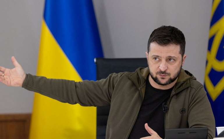 Giro Internacional: Ucrânia aceita proposta de cessar-fogo por 30 dias