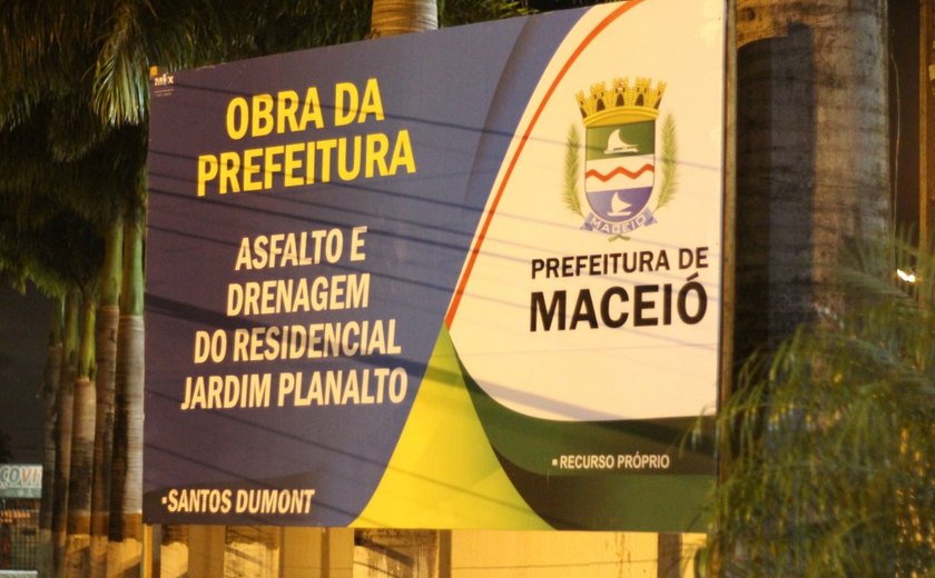 TRE/AL determina retirada de placas de obras e pagamento de multa ao prefeito Rui Palmeira