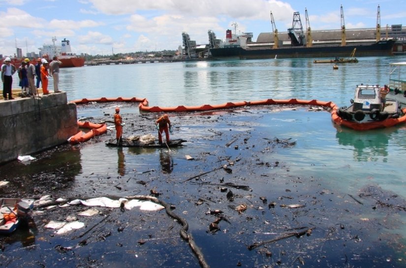 Órgãos ambientam discutem prevenção de derramamento de óleo