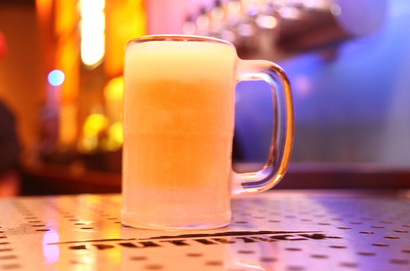 Outback oferece desconto de 50% em bebidas alcoólicas e estende o happy hour