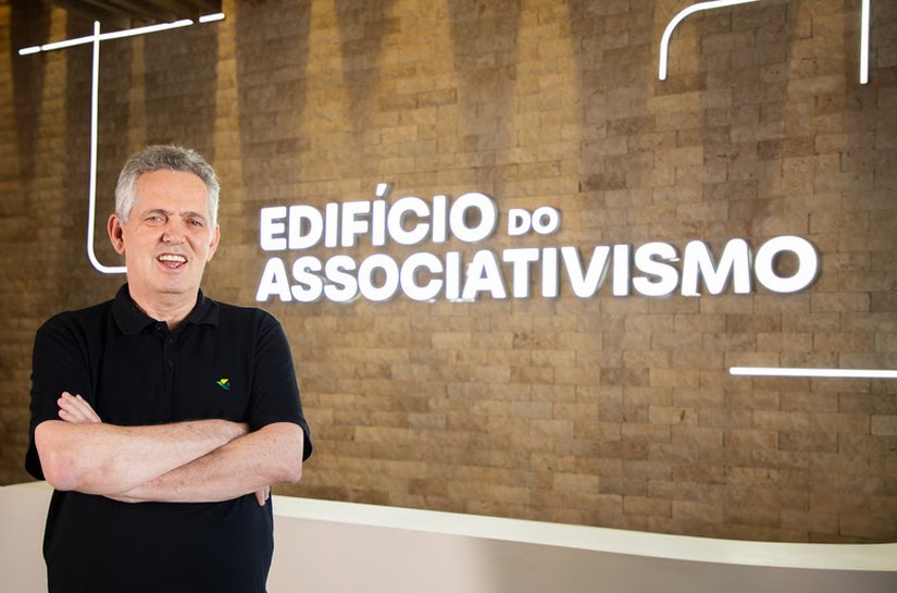 Febrafar amplia base para 73 redes, alcança R$ 41,8 bilhões de faturamento e supera 19 mil farmácias no país